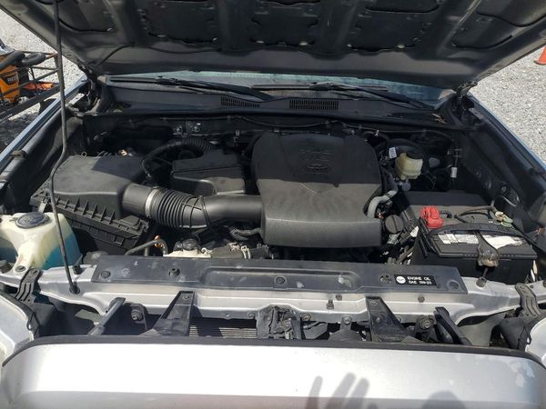 2018 TOYOTA TACOMA — Engine bay