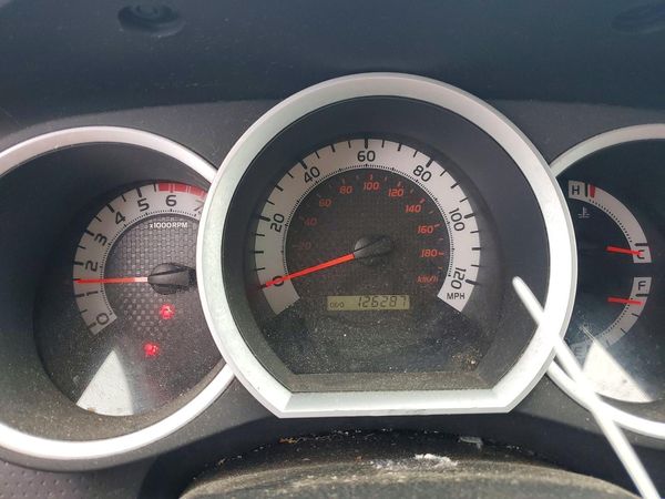 2015 TOYOTA TACOMA Delux Grade