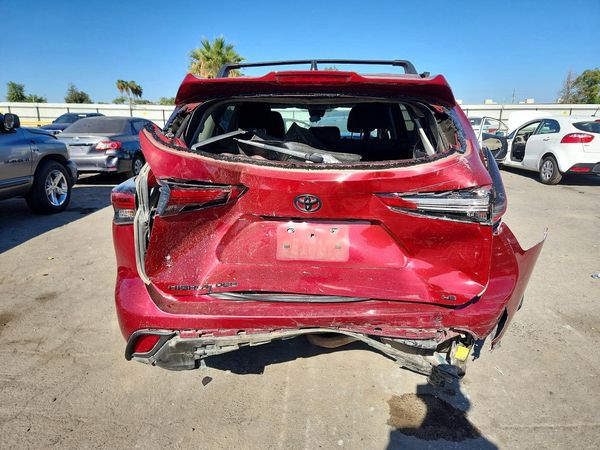 2022 TOYOTA HIGHLANDER