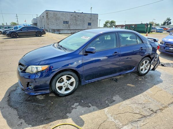 2013 TOYOTA COROLLA