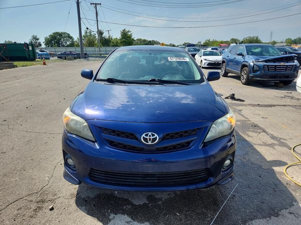 2013 TOYOTA COROLLA