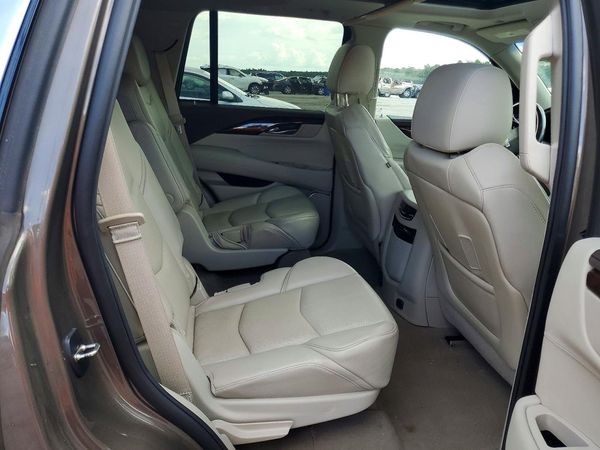 2015 CADILLAC ESCALADE Luxury