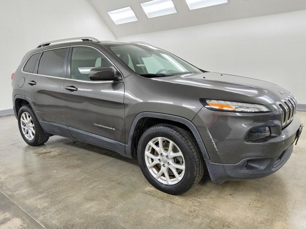 2018 JEEP CHEROKEE Latitude Plus — Passenger 3/4