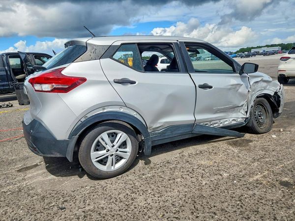 2020 NISSAN KICKS