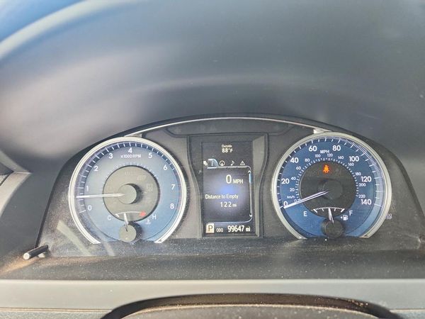 2016 TOYOTA CAMRY