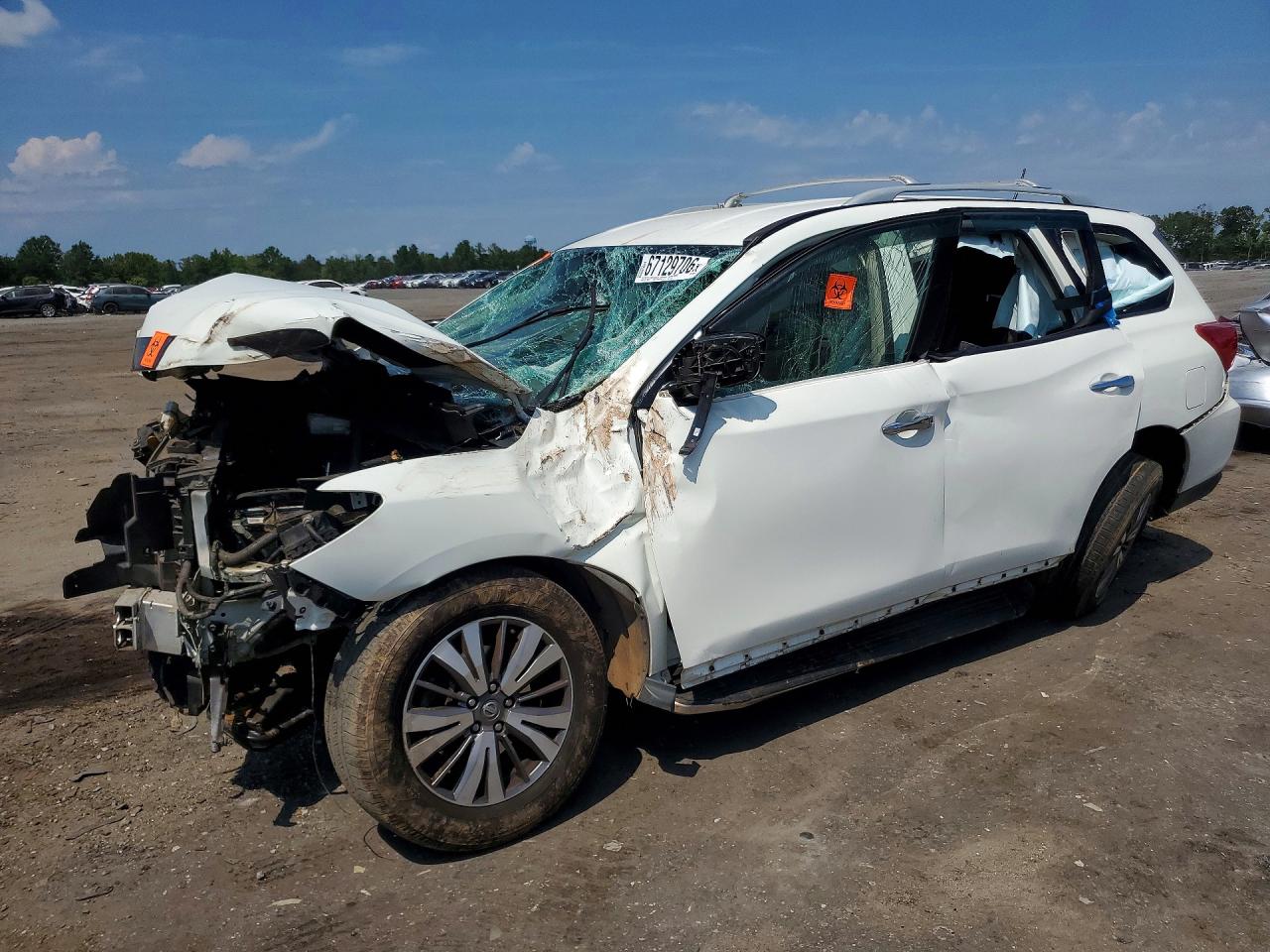 2018 NISSAN PATHFINDER — Front 3/4