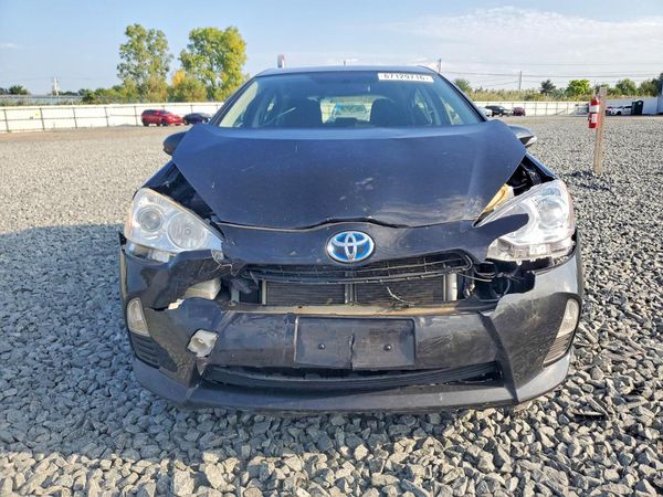 2014 TOYOTA PRIUS