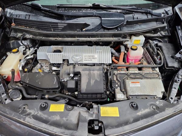 2012 TOYOTA PRIUS