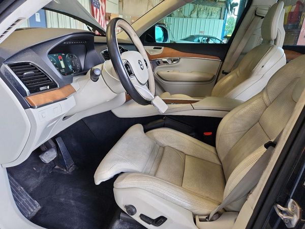 2018 VOLVO XC90 Inscription