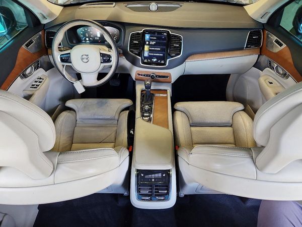 2018 VOLVO XC90 Inscription