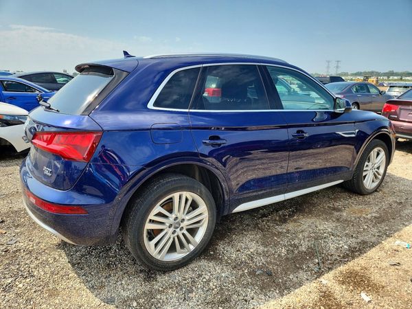 2018 AUDI Q5 quattro Prestige