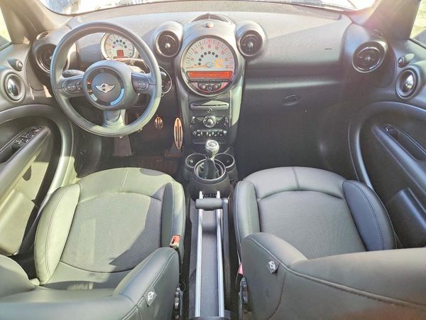 2014 MINI COOPER