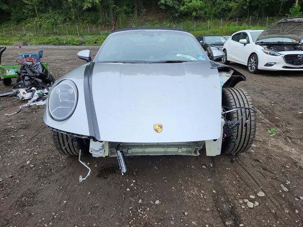 2020 PORSCHE 911