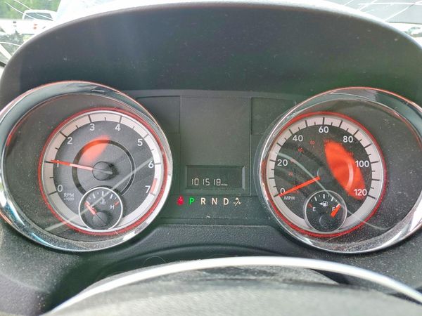 2015 DODGE GRAND CARAVAN SE
