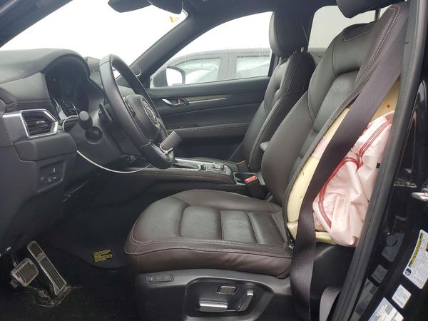 2024 MAZDA CX-5 Premium Plus Package — DENT