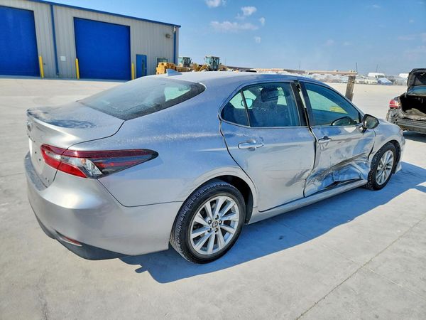 2021 TOYOTA CAMRY