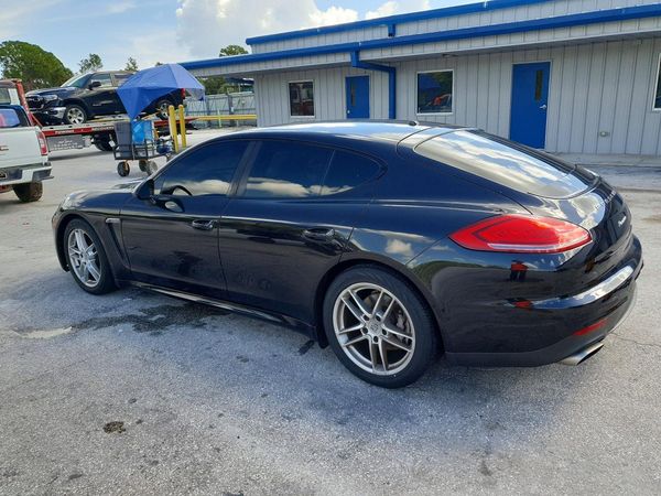 2014 PORSCHE PANAMERA Base (2WD), 4 (4WD)