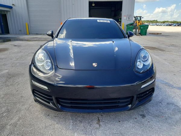 2014 PORSCHE PANAMERA Base (2WD), 4 (4WD)