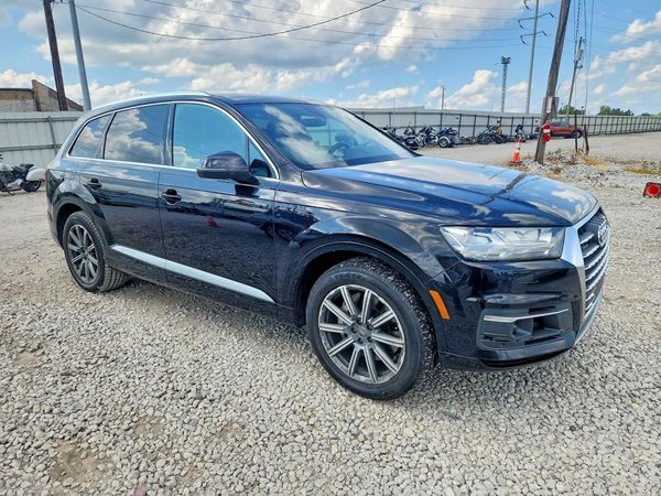 2017 AUDI Q7 quattro Prestige
