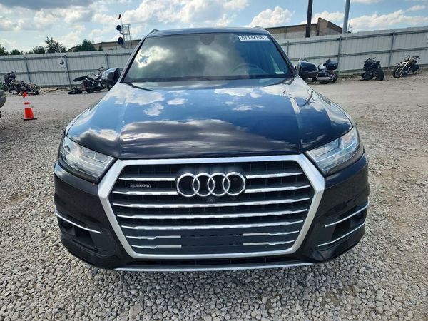 2017 AUDI Q7 quattro Prestige