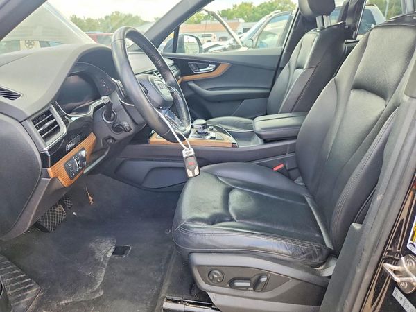 2017 AUDI Q7 quattro Prestige