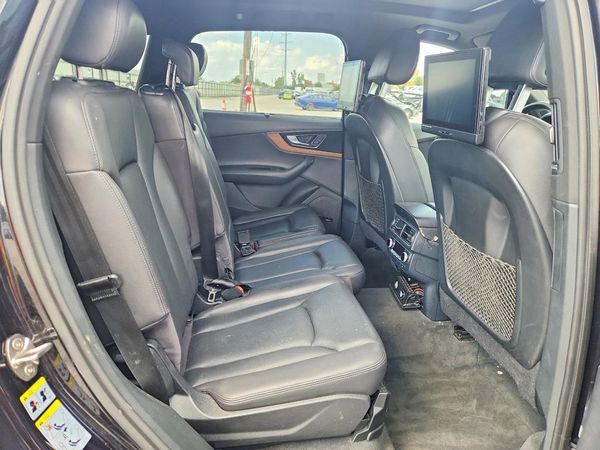 2017 AUDI Q7 quattro Prestige