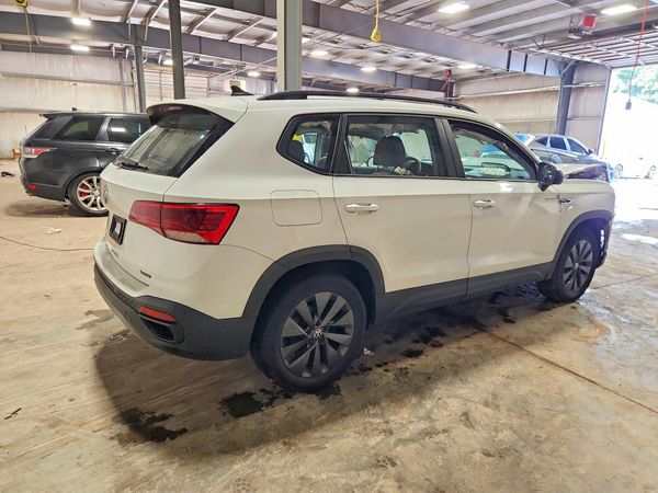 2022 VOLKSWAGEN TAOS