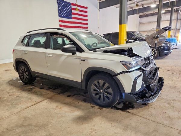 2022 VOLKSWAGEN TAOS