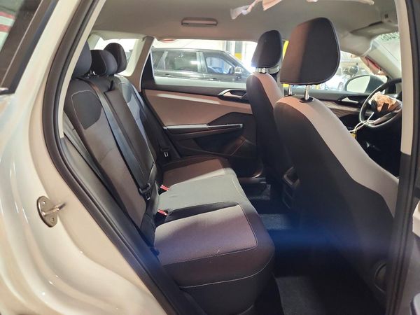 2022 VOLKSWAGEN TAOS