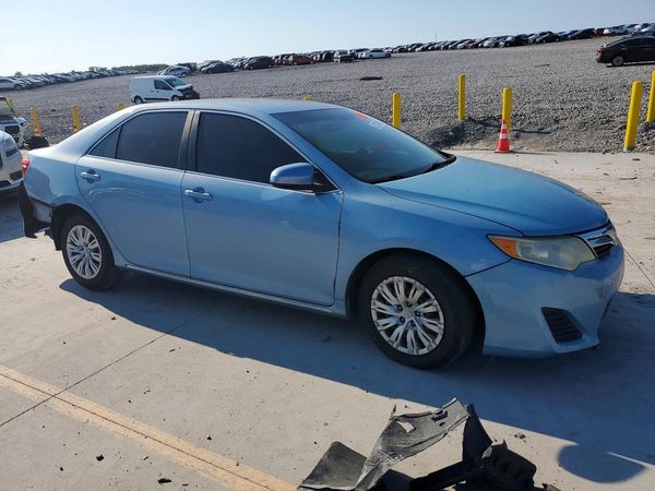 2012 TOYOTA CAMRY
