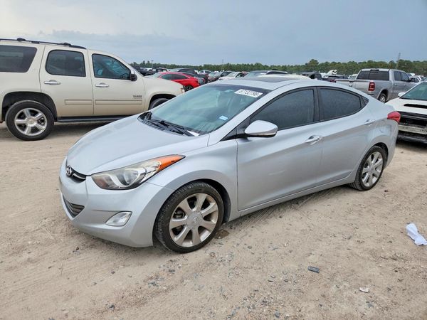 2013 HYUNDAI ELANTRA