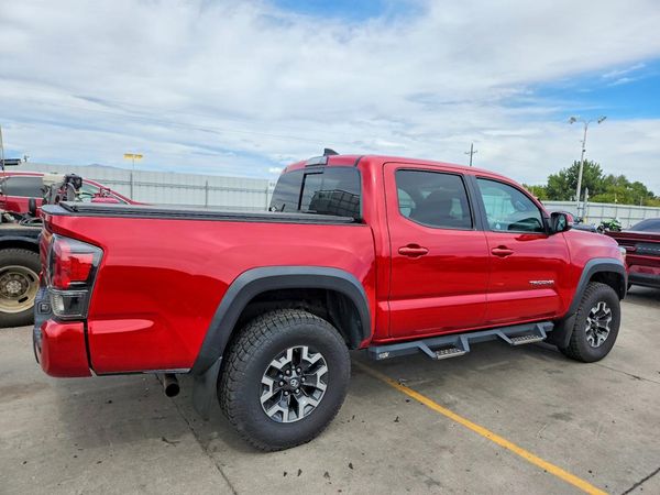 2017 TOYOTA TACOMA