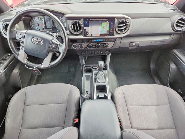 2017 TOYOTA TACOMA
