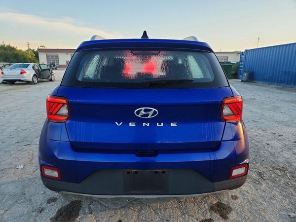 2022 HYUNDAI VENUE SEL & Limited