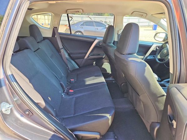 2018 TOYOTA RAV4 LE