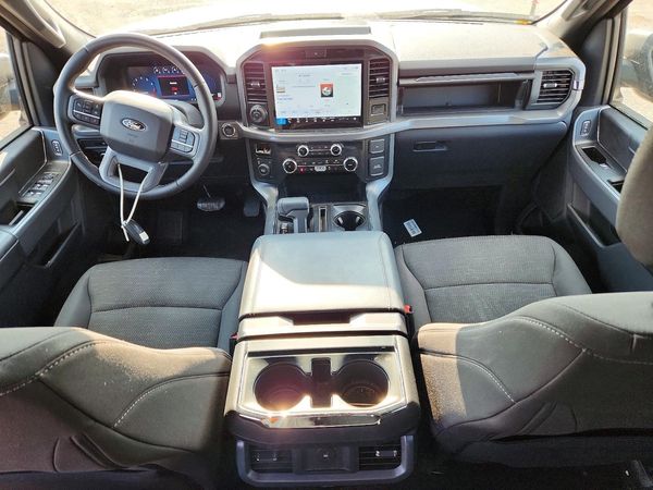 2025 FORD F150 XLT