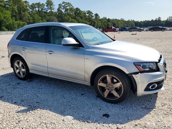 2012 AUDI Q5 Premium Plus