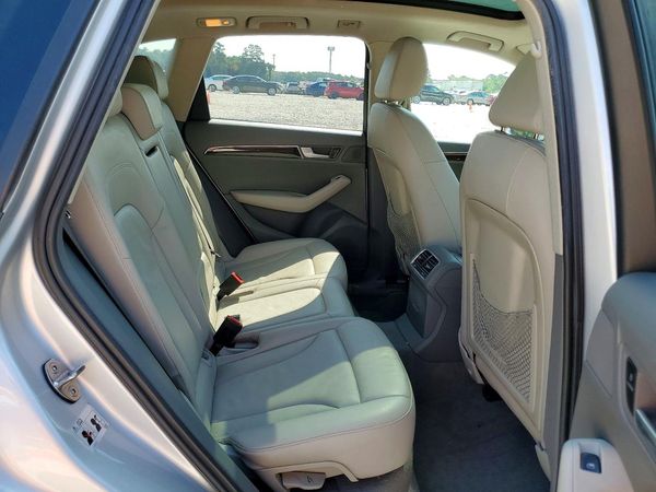 2012 AUDI Q5 Premium Plus