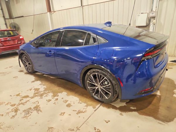 2024 TOYOTA PRIUS