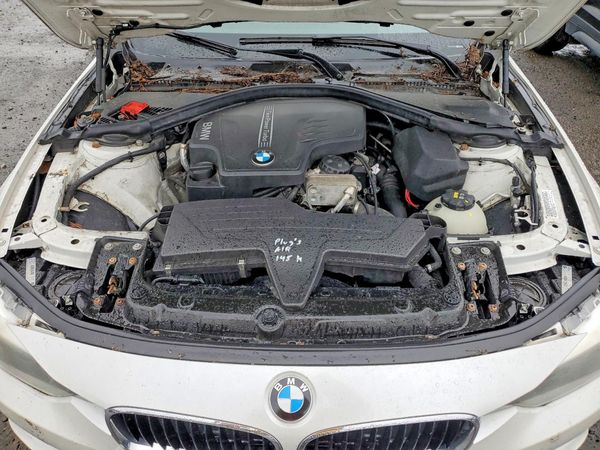 2015 BMW 3 SERIES — Engine bay