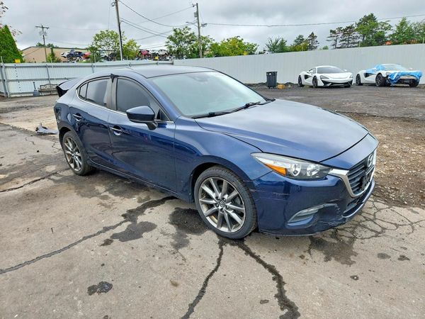 2018 MAZDA 3