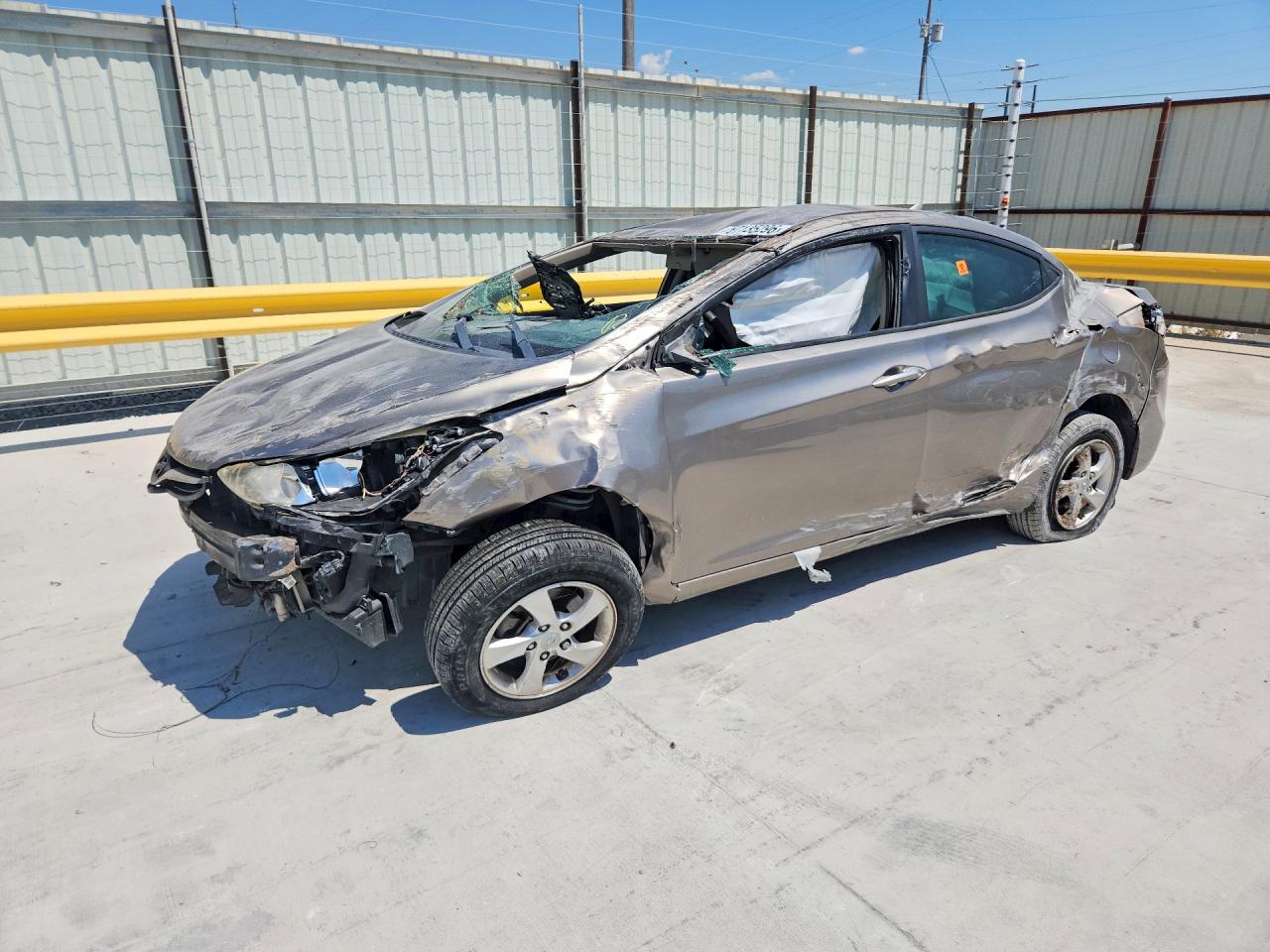 2014 HYUNDAI ELANTRA GLS(Middle) — Front 3/4