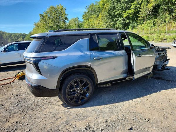 2025 CHEVROLET TRAVERSE RS