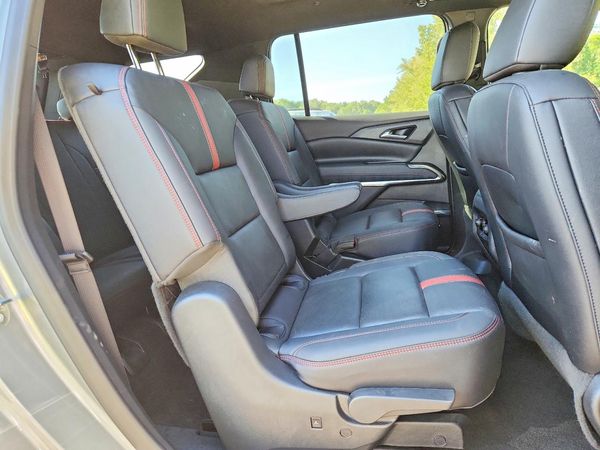 2025 CHEVROLET TRAVERSE RS
