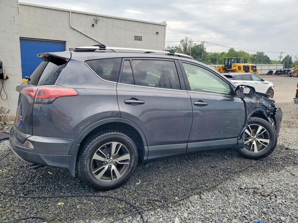 2018 TOYOTA RAV4 Adventure/XLE