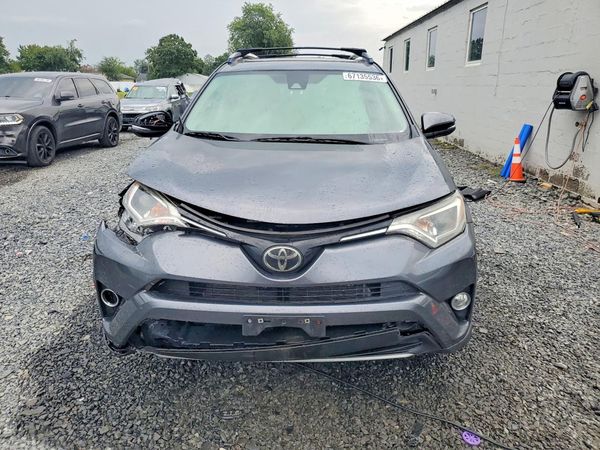 2018 TOYOTA RAV4 Adventure/XLE