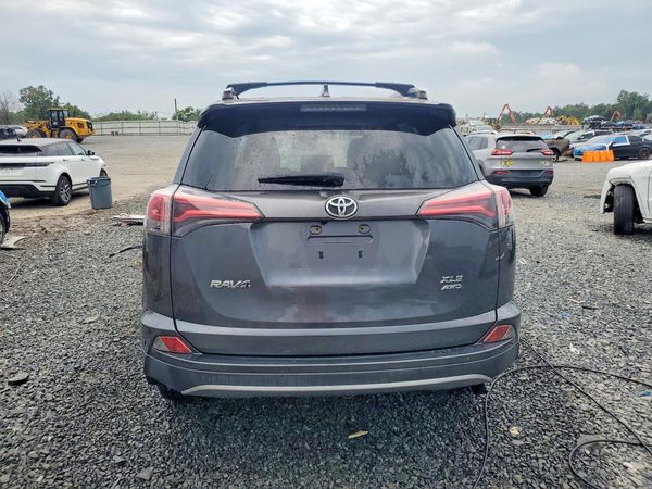 2018 TOYOTA RAV4 Adventure/XLE