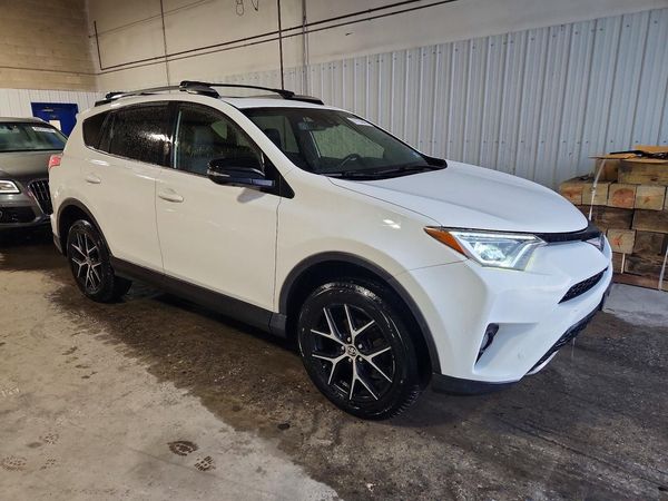 2018 TOYOTA RAV4 SE
