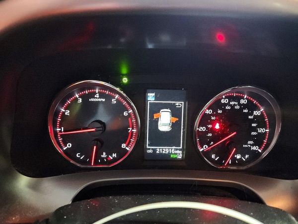 2018 TOYOTA RAV4 SE