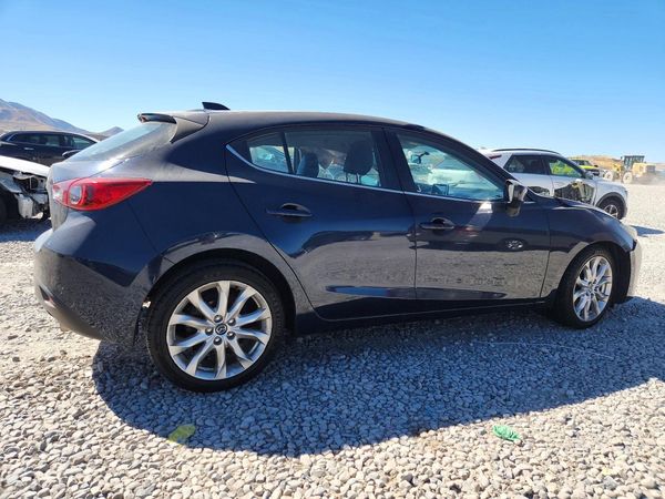 2015 MAZDA 3 Touring/GS
